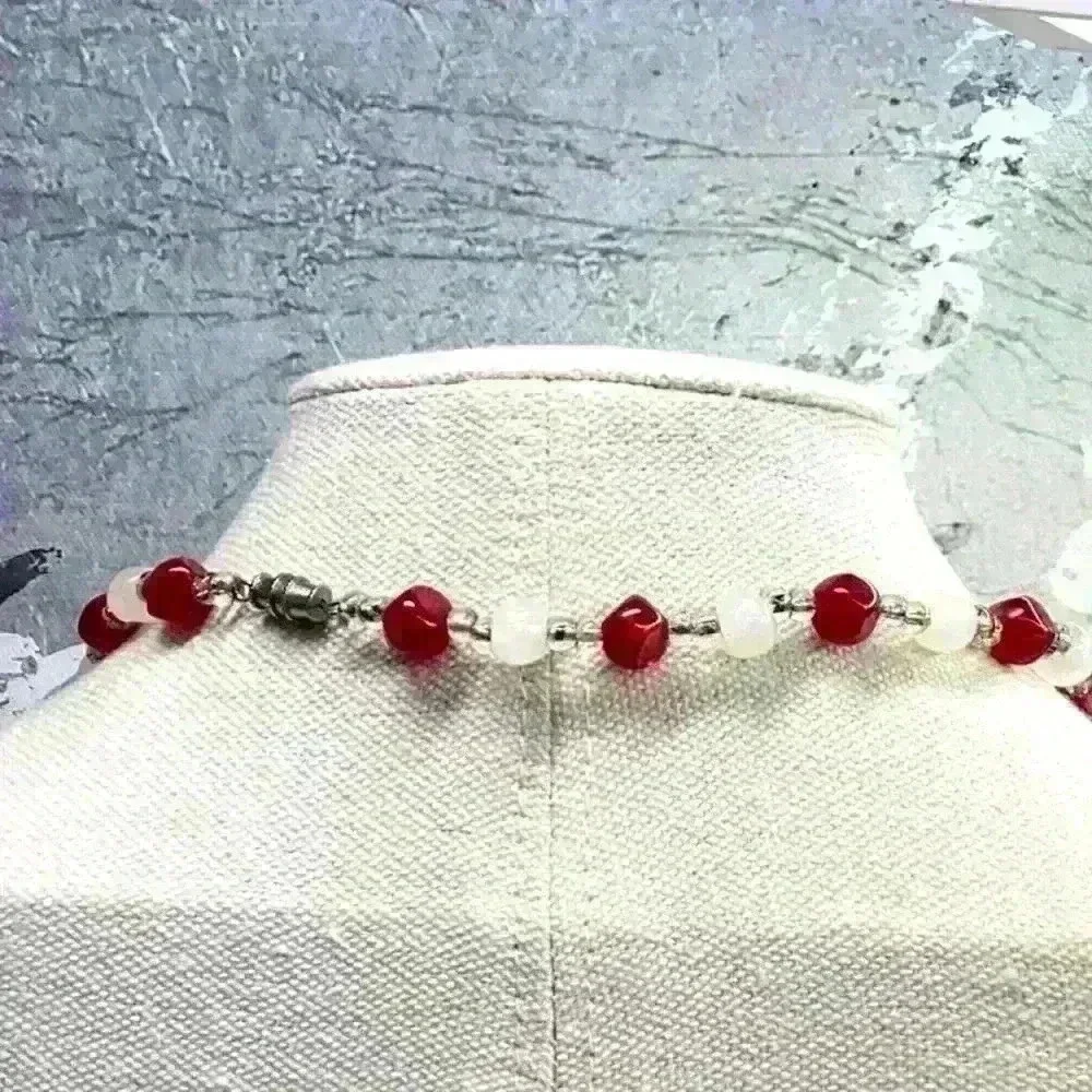 Vintage White and Red Glass Beaded Necklace